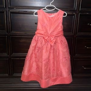Rare Editions Size 6 Peach dress with flowers and a bow
